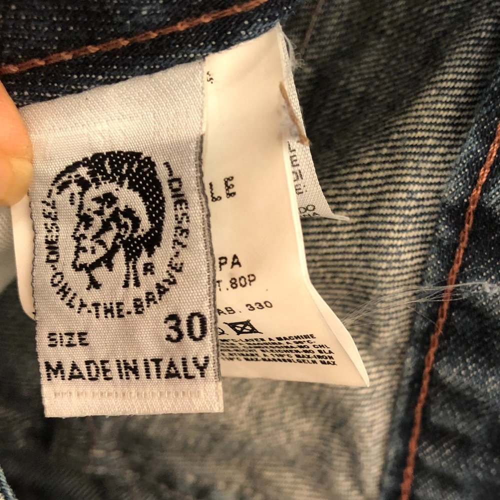 Diesel men lightly distressed jeans, fly buttons, 30 - Picture 10 of 11